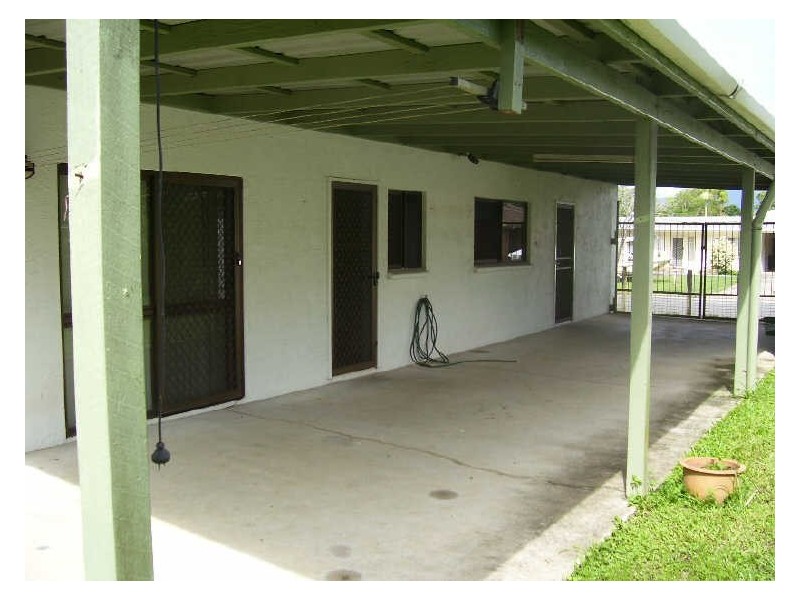 1 Azalea Court, Mooroobool QLD 4870