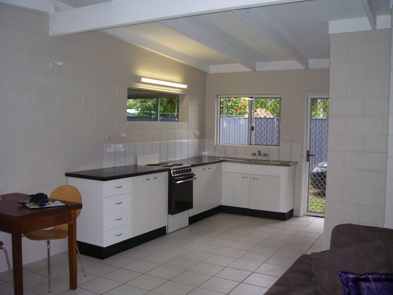 2/23 Tamarind Street, Holloways Beach QLD 4878