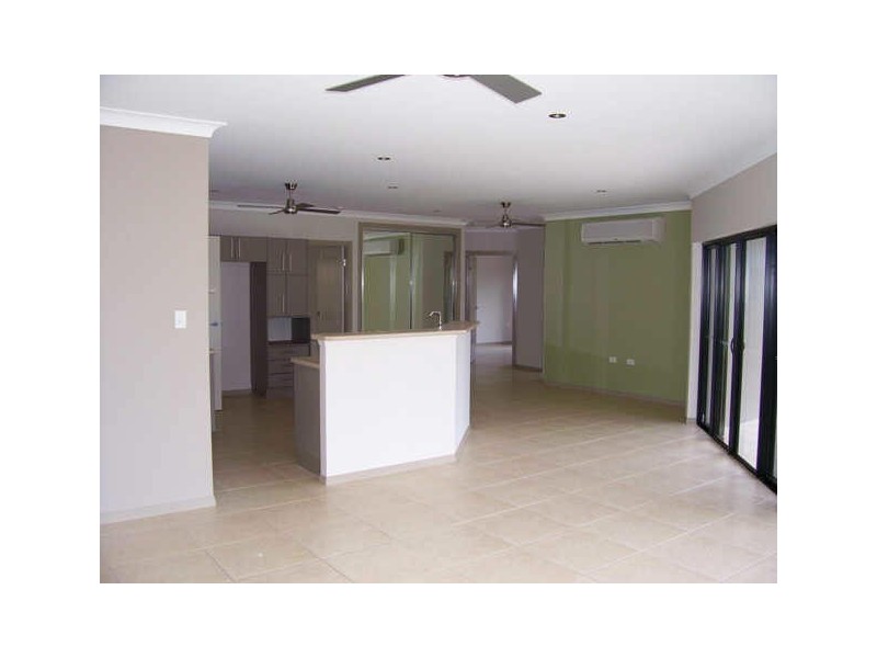 2 Lyndon Close, Bentley Park QLD 4869