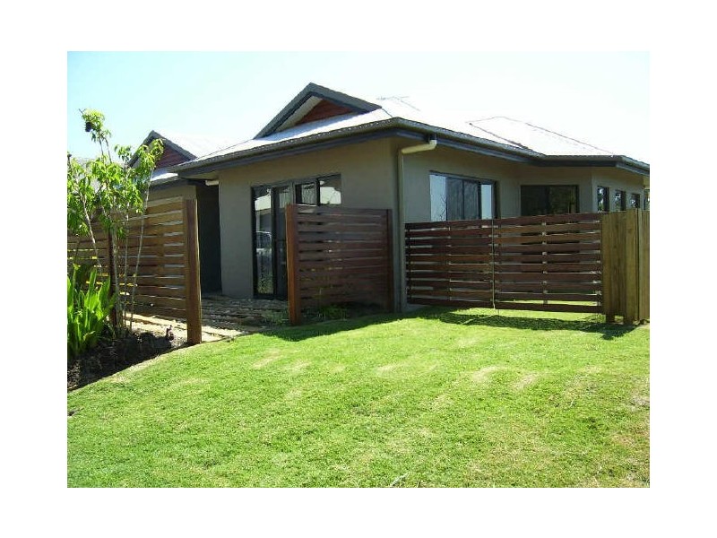 2 Lyndon Close, Bentley Park QLD 4869