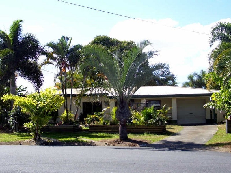 12 Beth Close, Woree QLD 4868