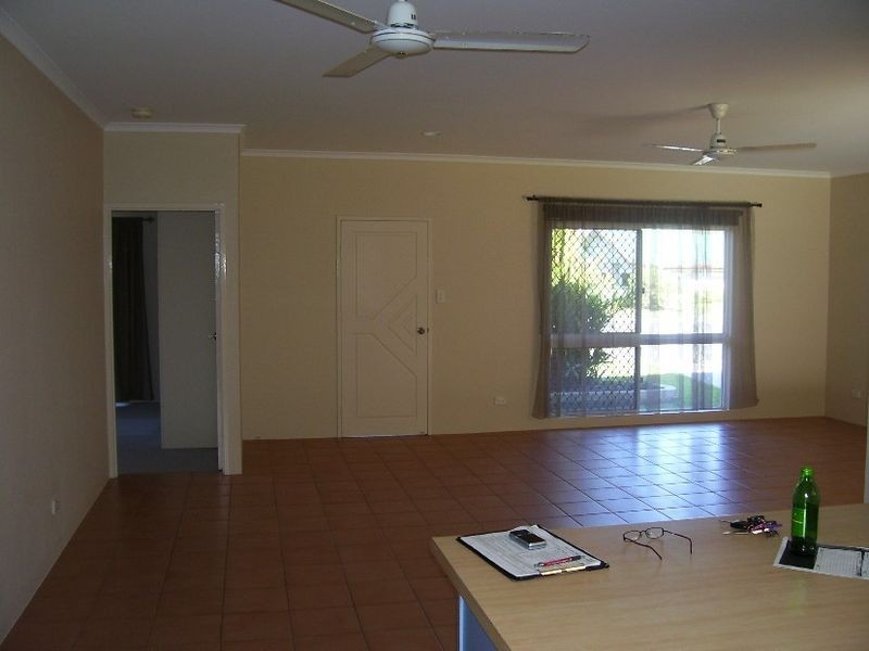 14 Peate Close, Edmonton QLD 4869