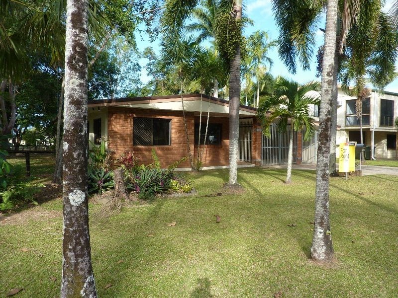 72 Irene Street, Mooroobool QLD 4870