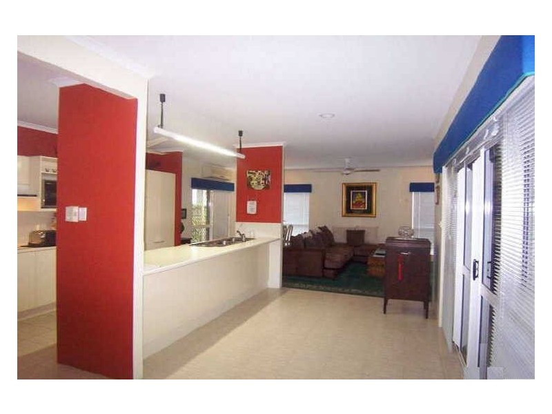 5 Kestrel Street, Bayview Heights QLD 4868