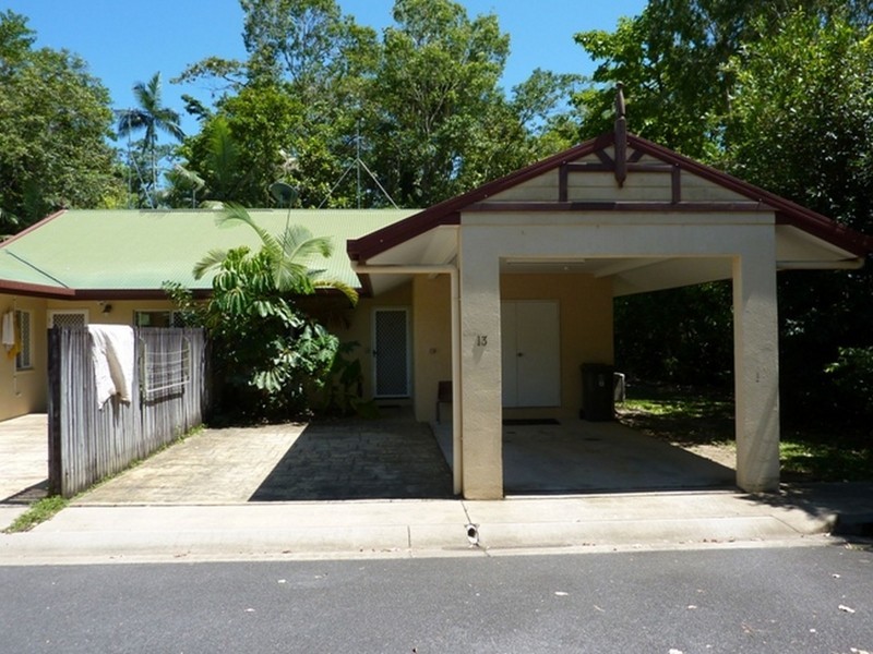 13/8 Mcgregor Street, Mooroobool QLD 4870
