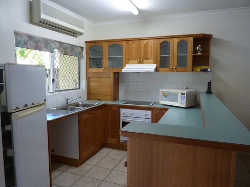 13/8 Mcgregor Street, Mooroobool QLD 4870