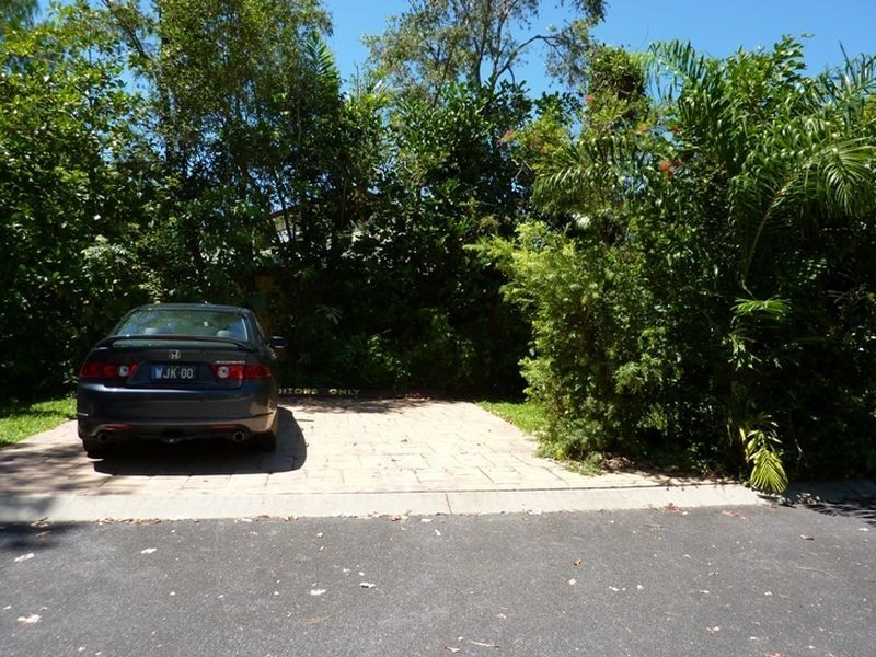 13/8 Mcgregor Street, Mooroobool QLD 4870