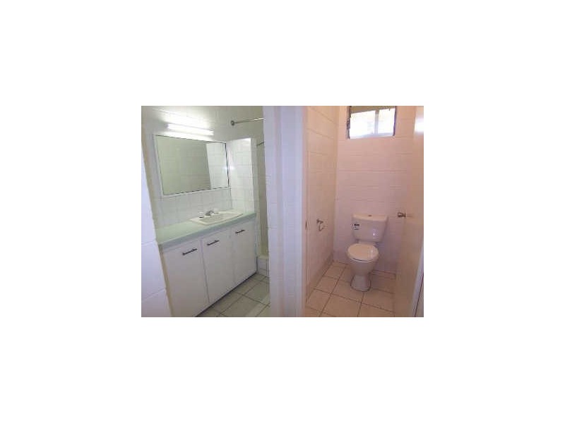 1/8 Sandown Close, Woree QLD 4868