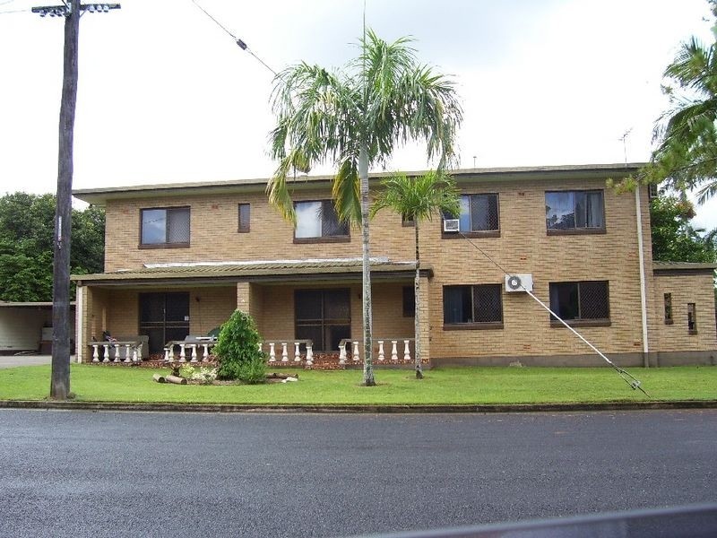 2/14 Jasper Street, Woree QLD 4868