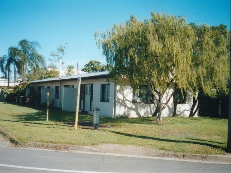 2/209 Little Spence Street, Bungalow QLD 4870