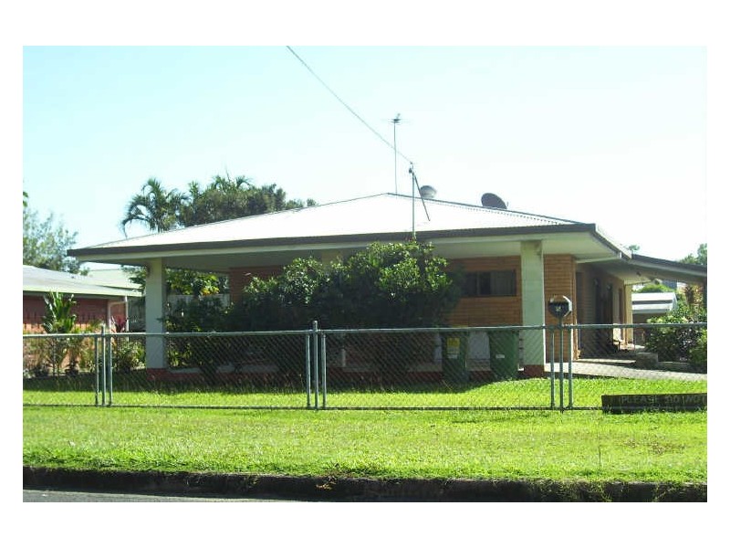 5 Brown Street, Woree QLD 4868