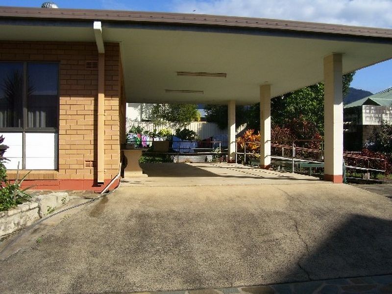 5 Brown Street, Woree QLD 4868