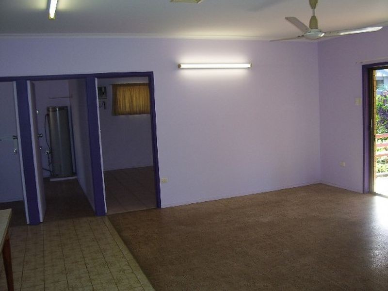 5 Brown Street, Woree QLD 4868