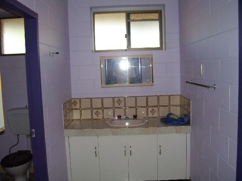 5 Brown Street, Woree QLD 4868