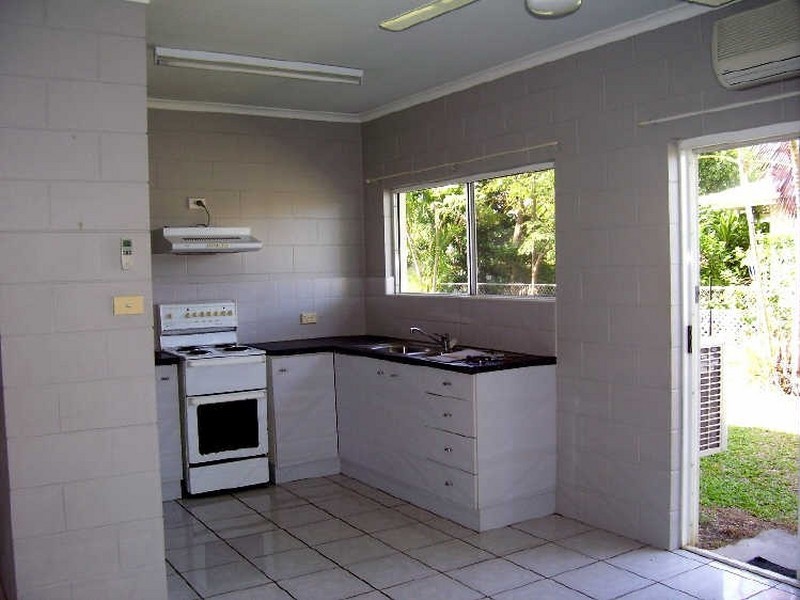 50 Robert Road, Bentley Park QLD 4869