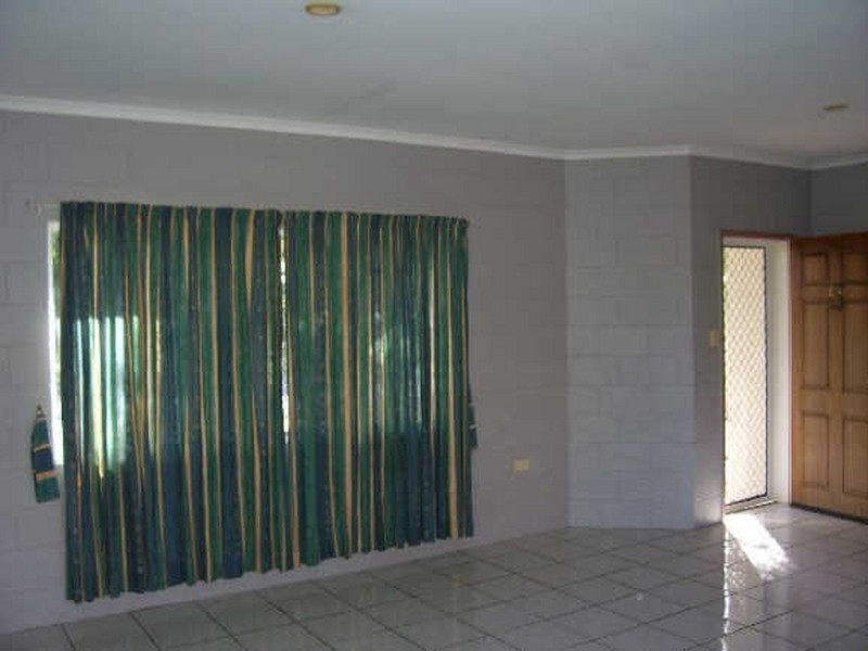 50 Robert Road, Bentley Park QLD 4869