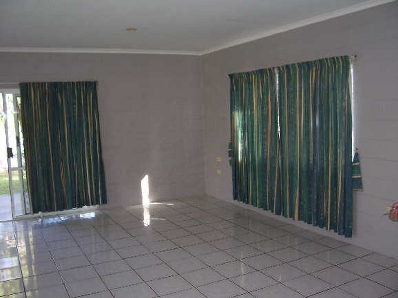 50 Robert Road, Bentley Park QLD 4869