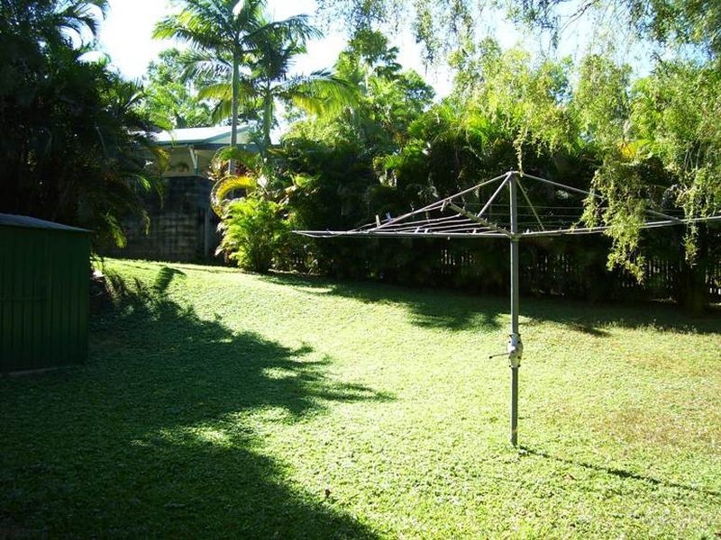 9 Coleus Court, Mooroobool QLD 4870