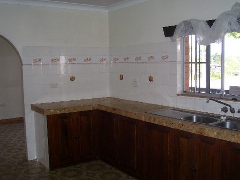 626 Bruce Highway, Woree QLD 4868