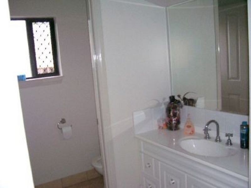 14 Sailfish Close, Kanimbla QLD 4870