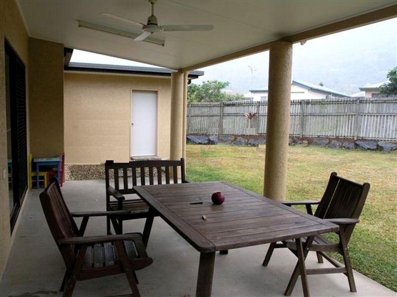 14 Sailfish Close, Kanimbla QLD 4870