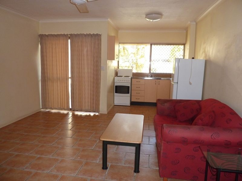 10/5 Fisk Street, Westcourt QLD 4870