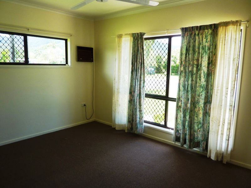 20 Lady Penrhyn Close, Bentley Park QLD 4869