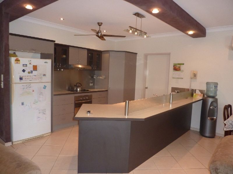 12 Picnic Street, White Rock QLD 4868