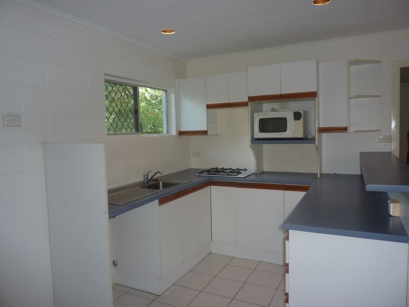 28 Alma Close, Woree QLD 4868