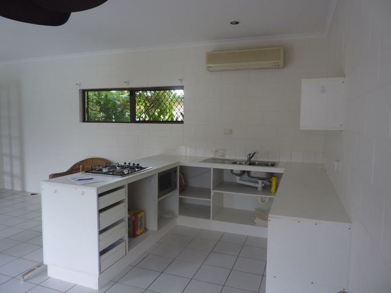 28 Alma Close, Woree QLD 4868