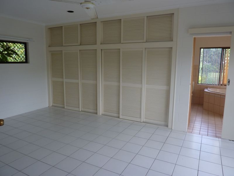 28 Alma Close, Woree QLD 4868