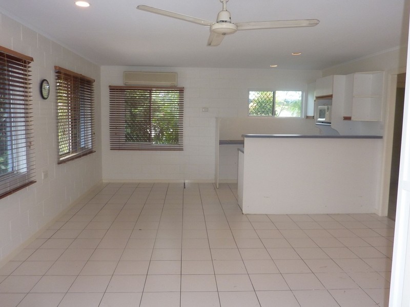 28 Alma Close, Woree QLD 4868