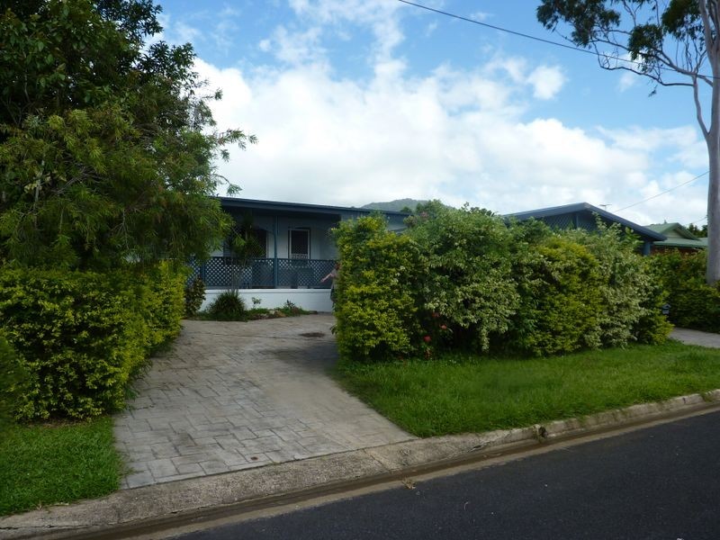 28 Alma Close, Woree QLD 4868