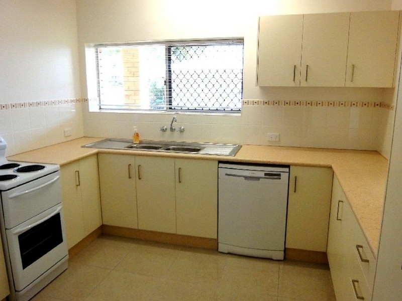 4 Vista Street, Bayview Heights QLD 4868