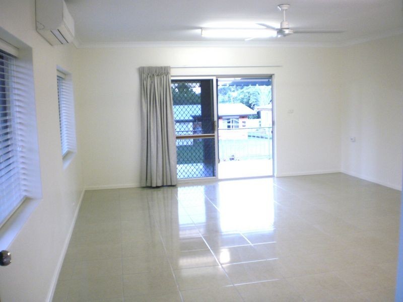 4 Vista Street, Bayview Heights QLD 4868