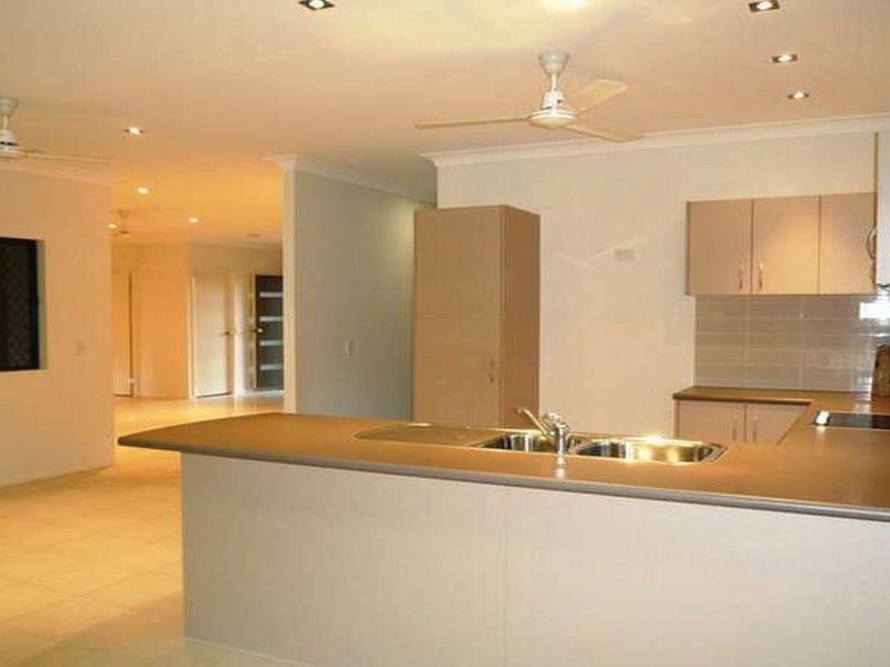 5 Turon Close, Bentley Park QLD 4869