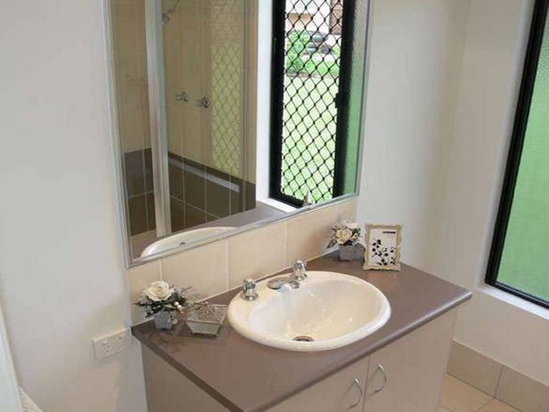 5 Turon Close, Bentley Park QLD 4869