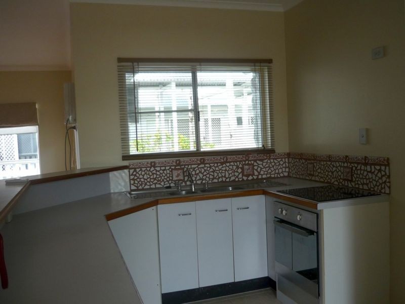 16/8 Rose Street, Westcourt QLD 4870