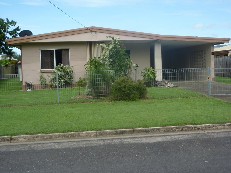 2 Hector Close, Westcourt QLD 4870