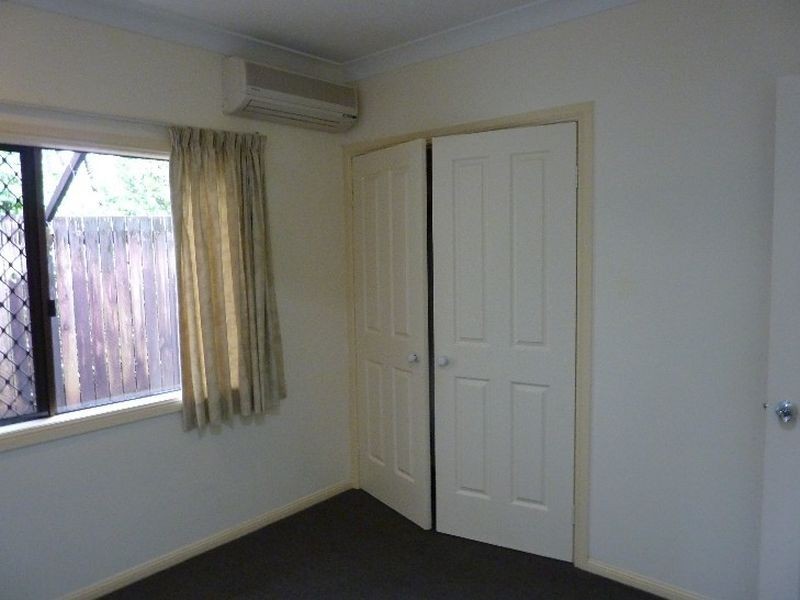 9 Redfern Place, Mooroobool QLD 4870