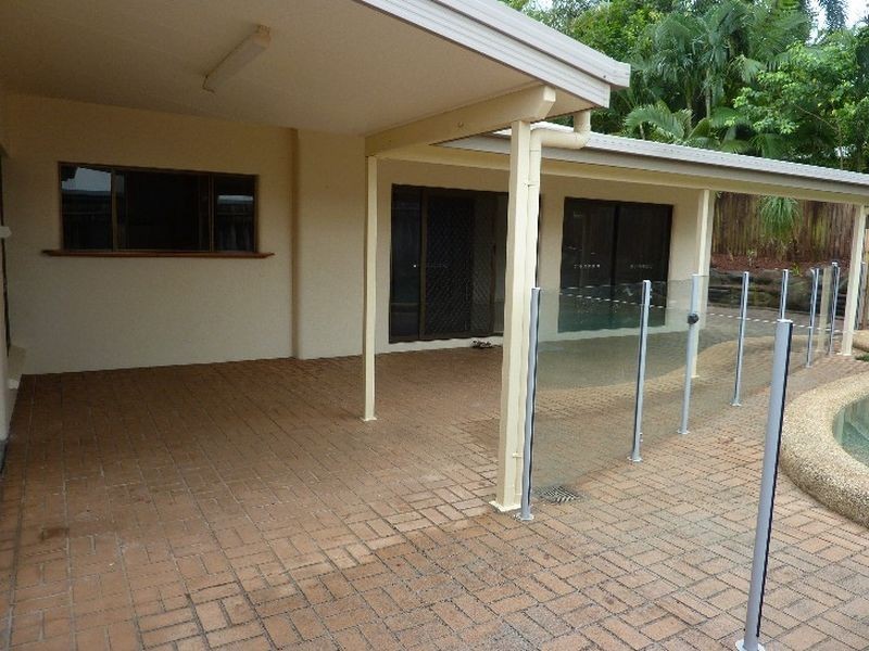 9 Redfern Place, Mooroobool QLD 4870