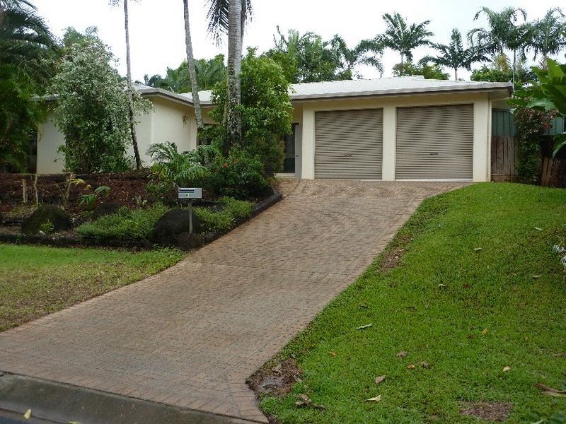 9 Redfern Place, Mooroobool QLD 4870