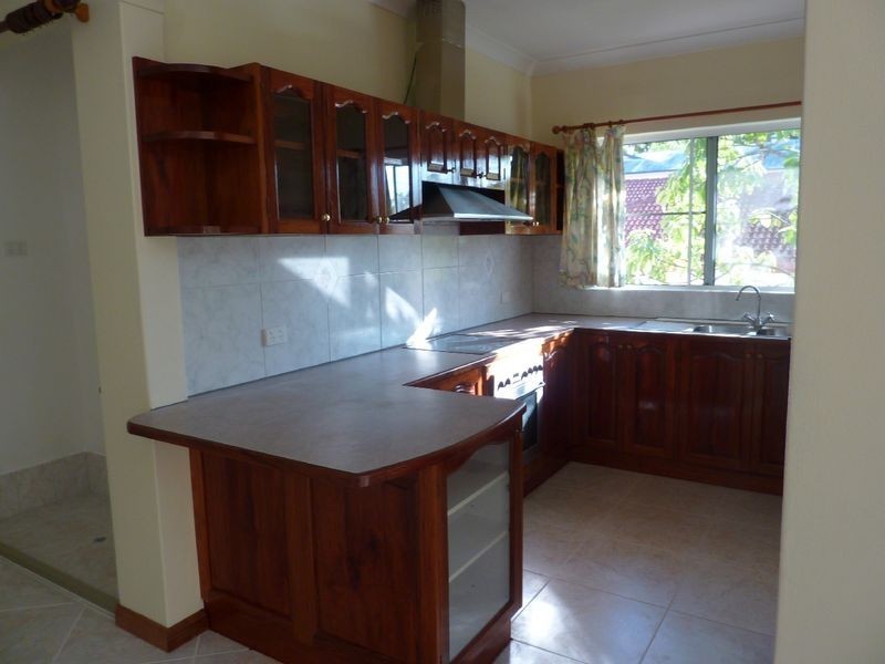 17 Callum Street, Mooroobool QLD 4870