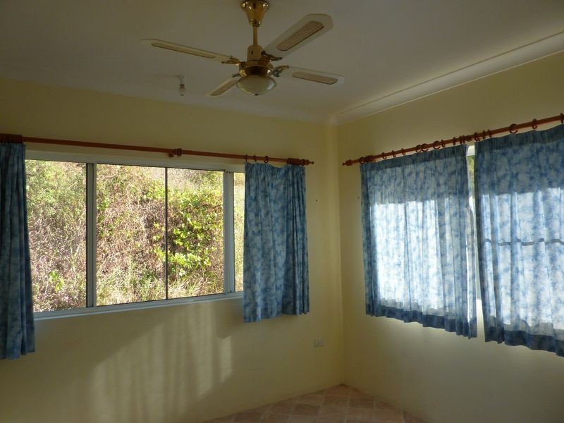 17 Callum Street, Mooroobool QLD 4870