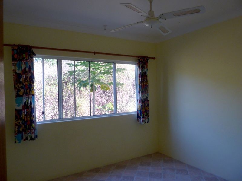 17 Callum Street, Mooroobool QLD 4870