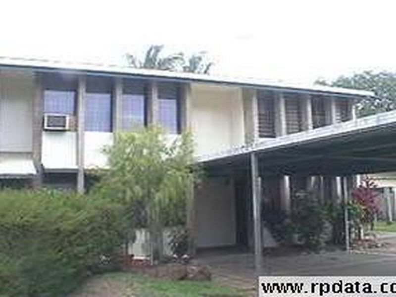 5/3 Pioneer St, Manoora QLD 4870