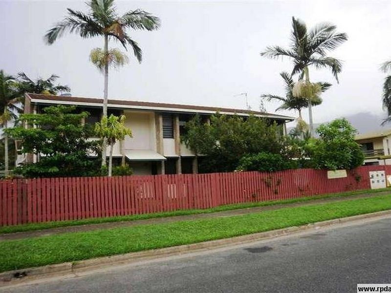 5/3 Pioneer St, Manoora QLD 4870