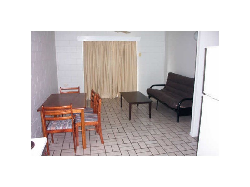 2/10 Sandown Close, Woree QLD 4868