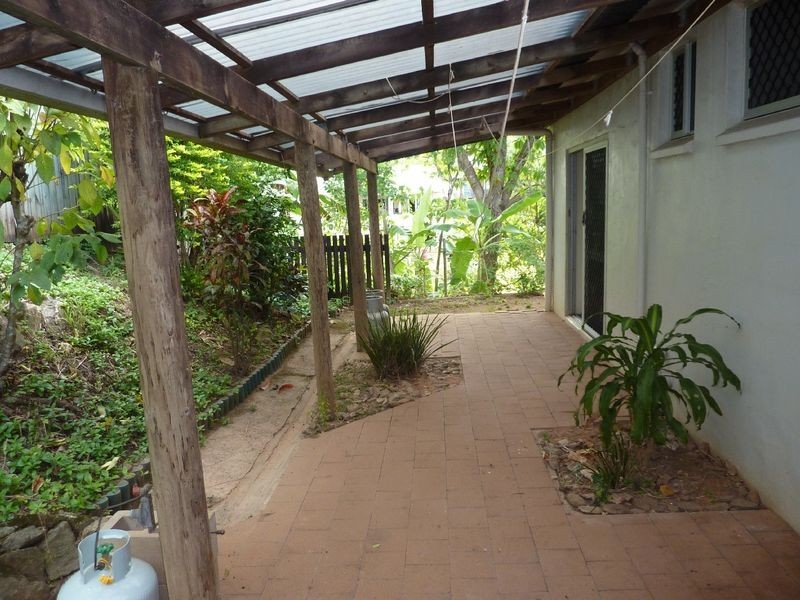 27-29 Barnes Street, Earlville QLD 4870