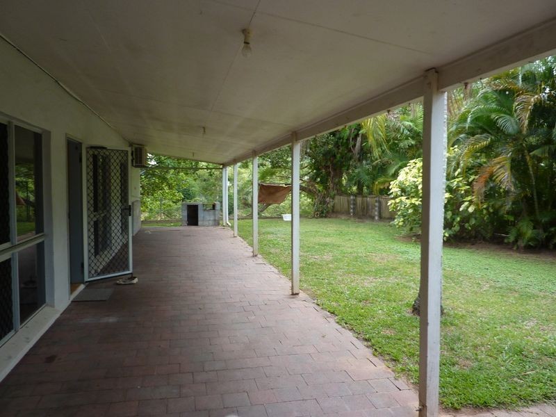 27-29 Barnes Street, Earlville QLD 4870